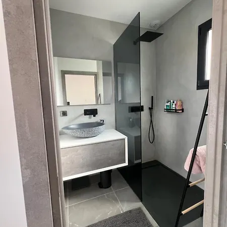Maison 2 *